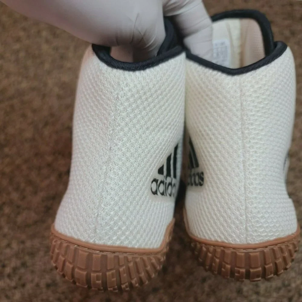 Adidas Tech Fall 2.0 Wrestling Off White Black Gum FU8172 Sz US 5 Kids Youth. Co - Picture 4 of 10